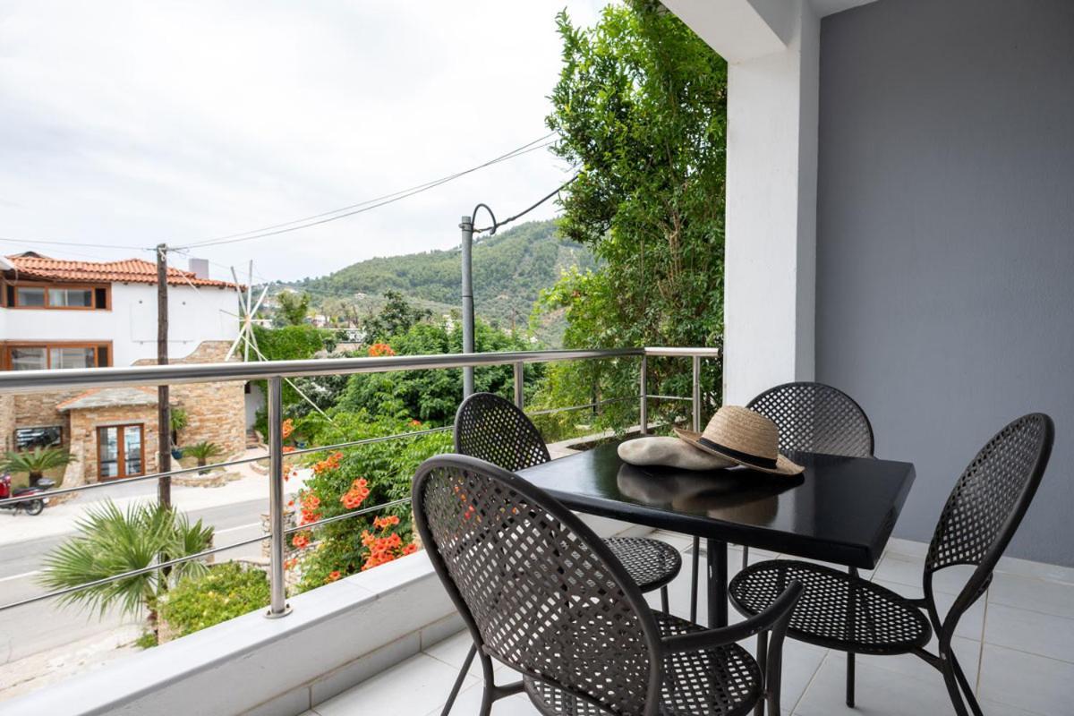 Iridanos Apartments Skiathos Exterior foto